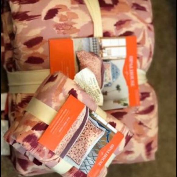 Twin/TXL Bedding - Picture 2 of 4